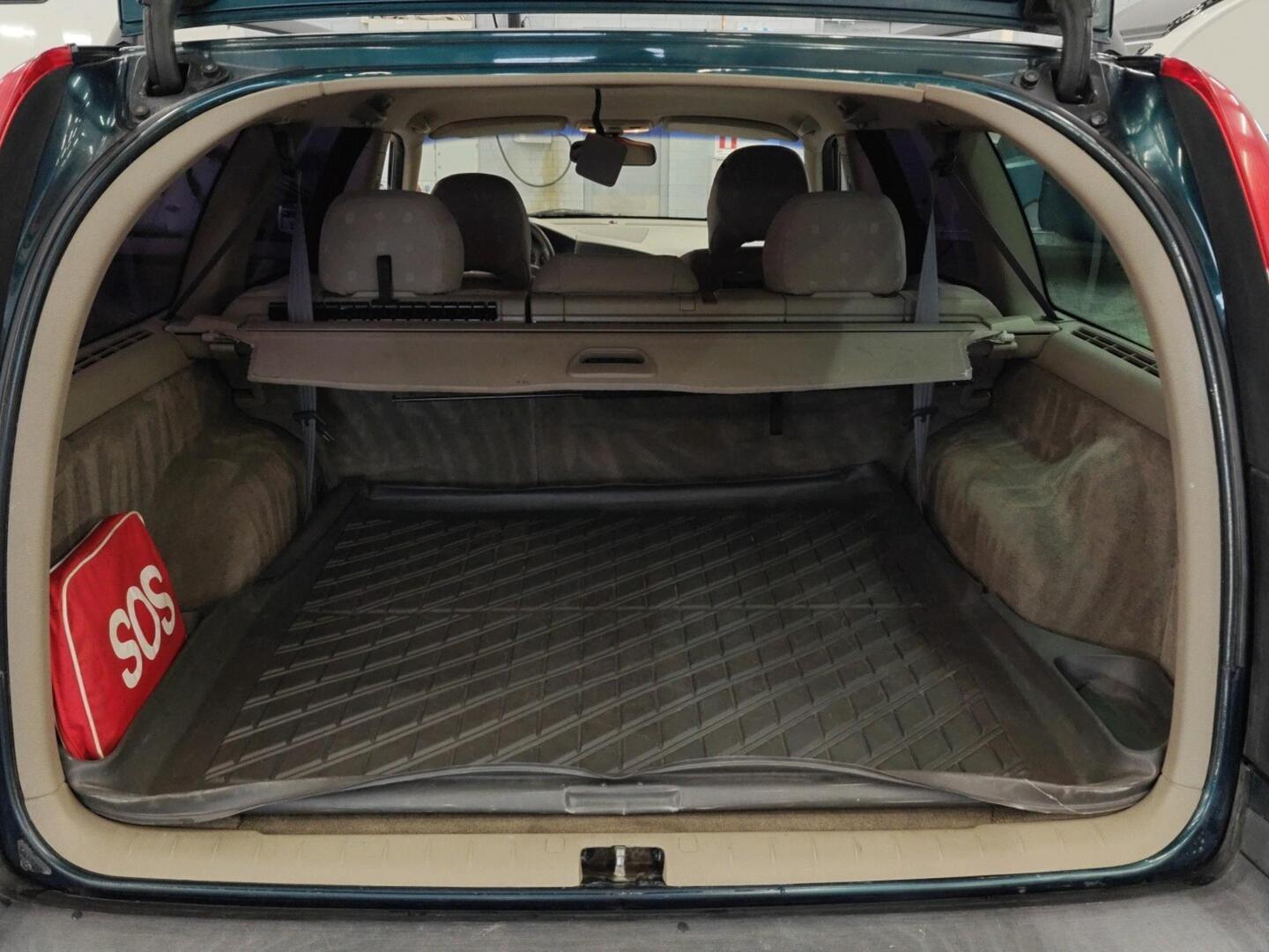 VOLVO V70 2001