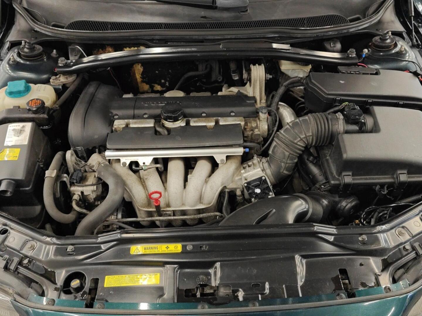 VOLVO V70 2001