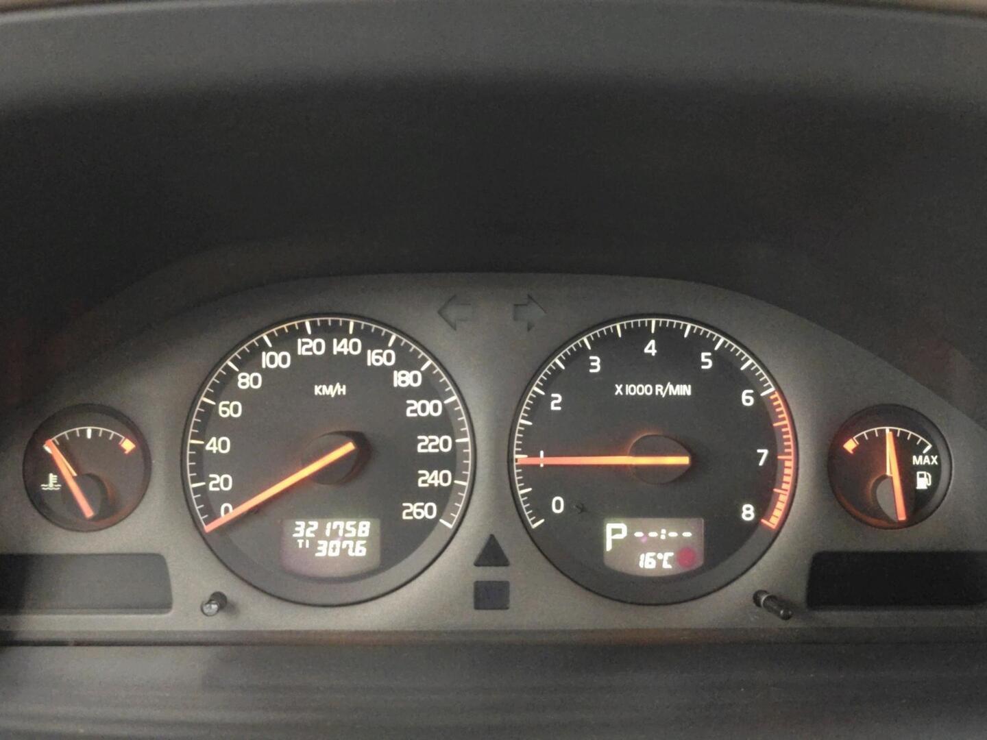 VOLVO V70 2001