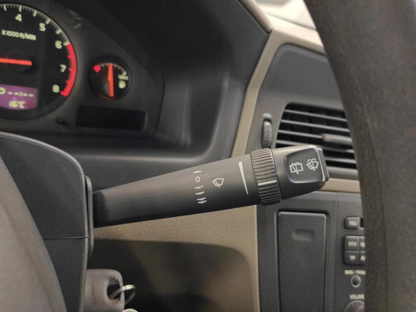 VOLVO V70 2001