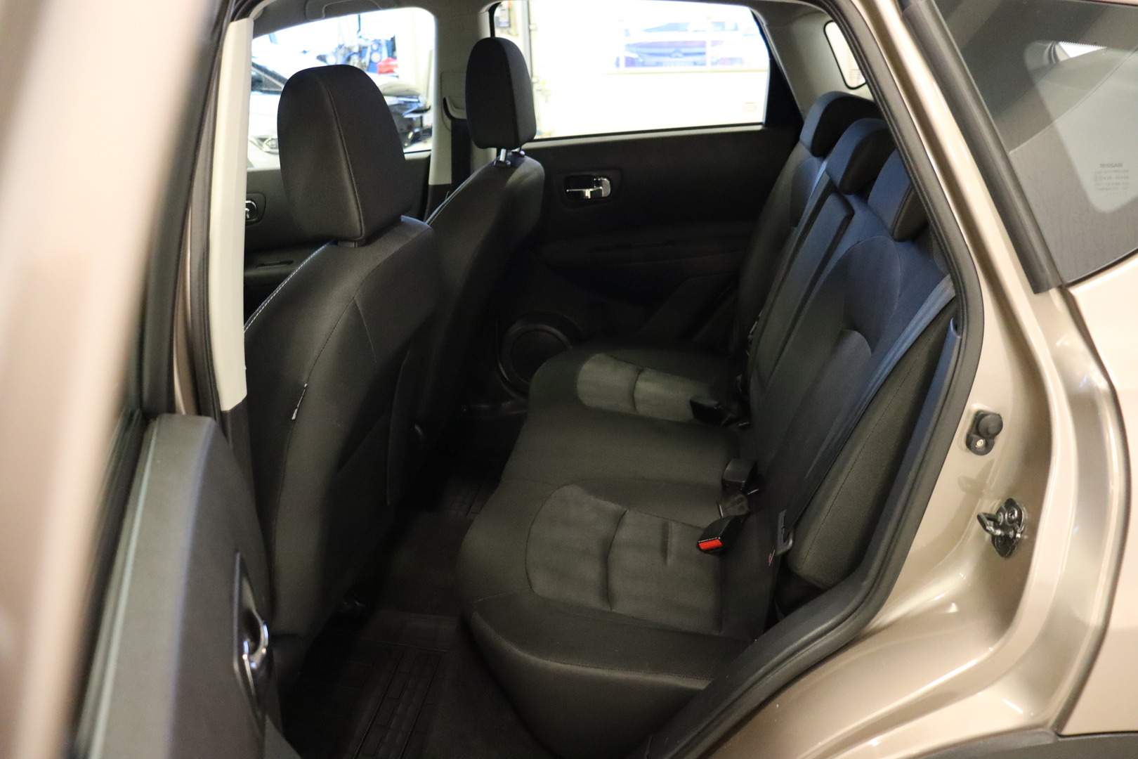 NISSAN Qashqai 2013