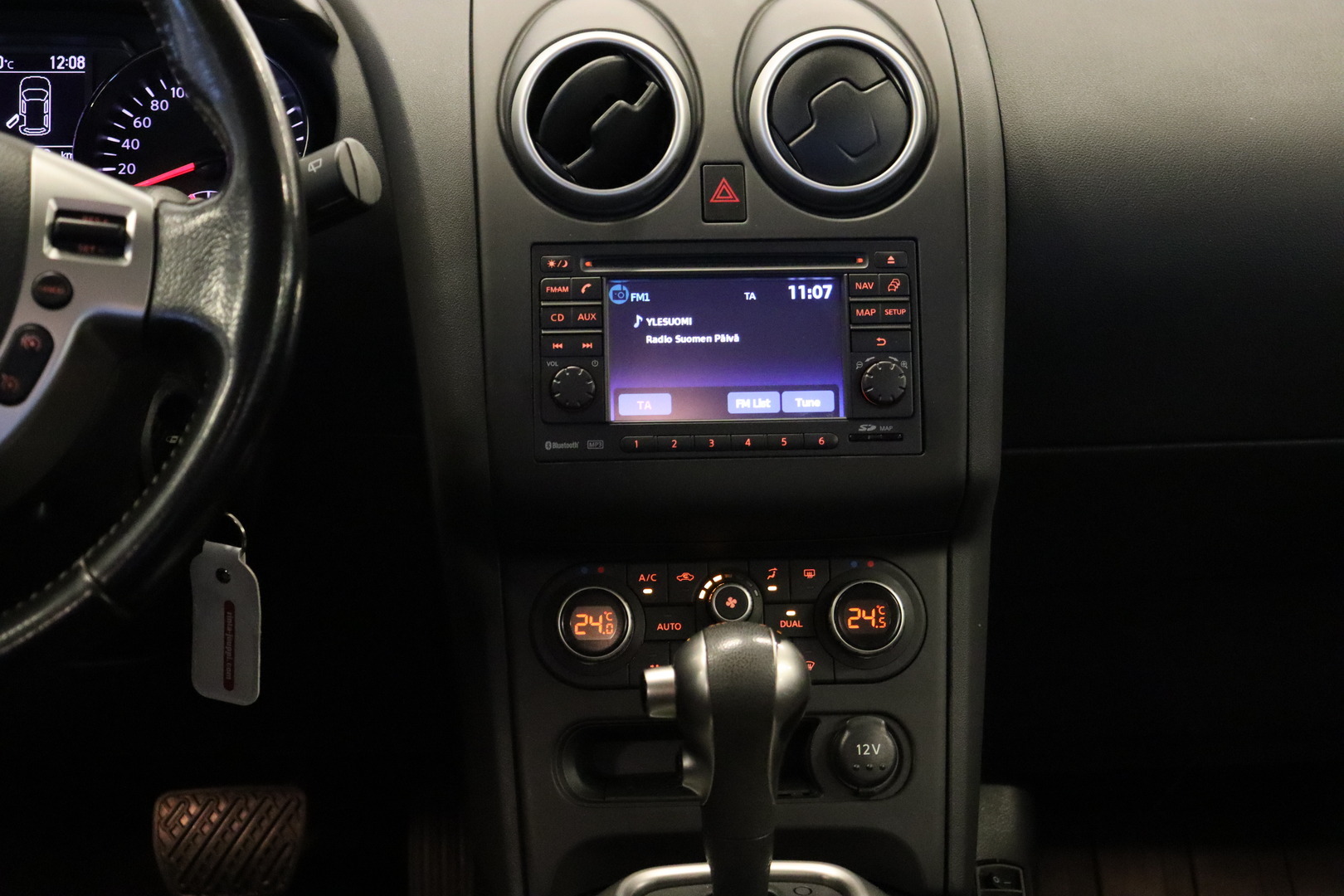 NISSAN Qashqai 2013