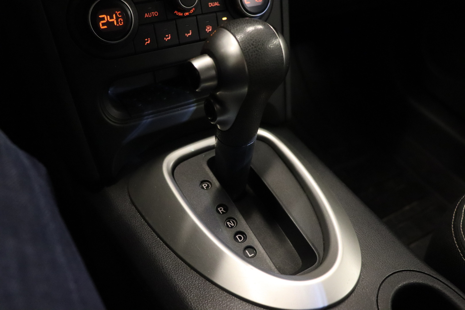 NISSAN Qashqai 2013