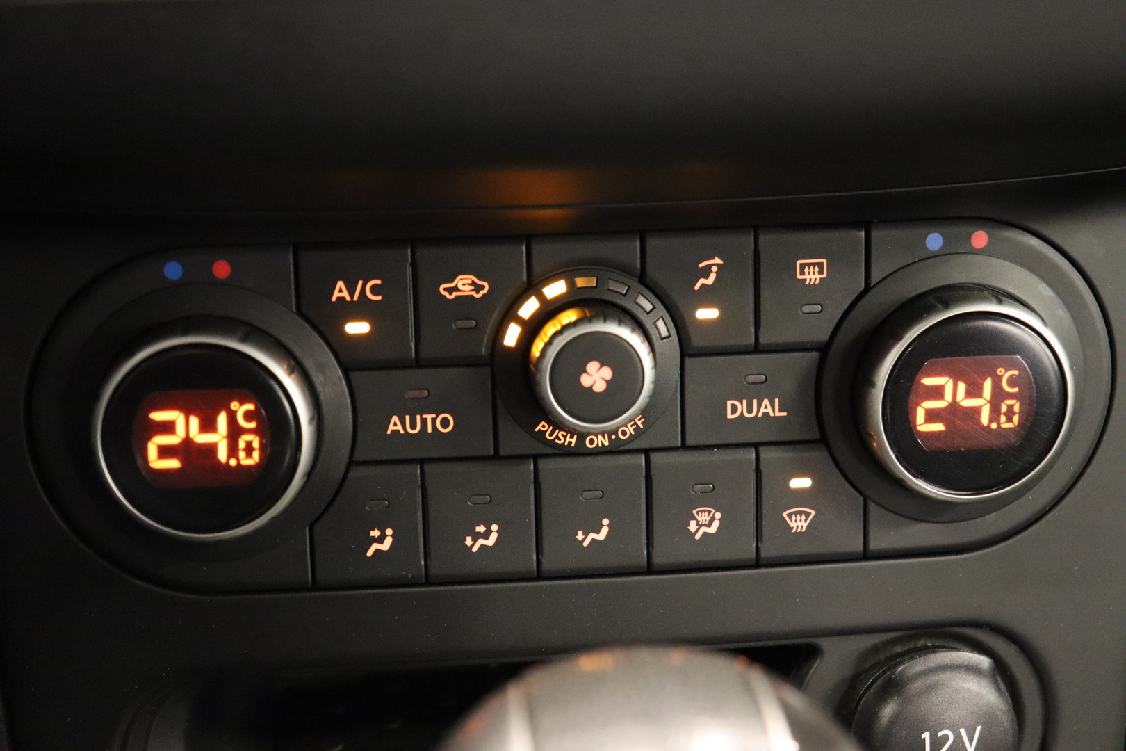 NISSAN Qashqai 2013
