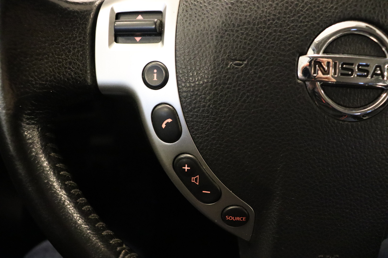 NISSAN Qashqai 2013