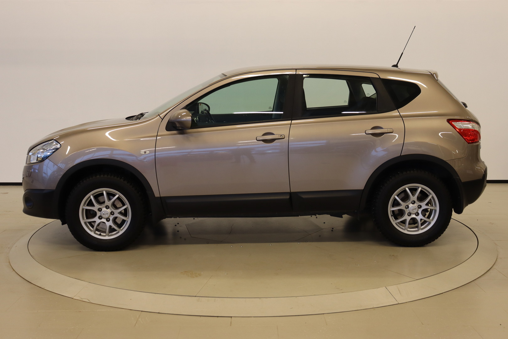 NISSAN Qashqai 2013