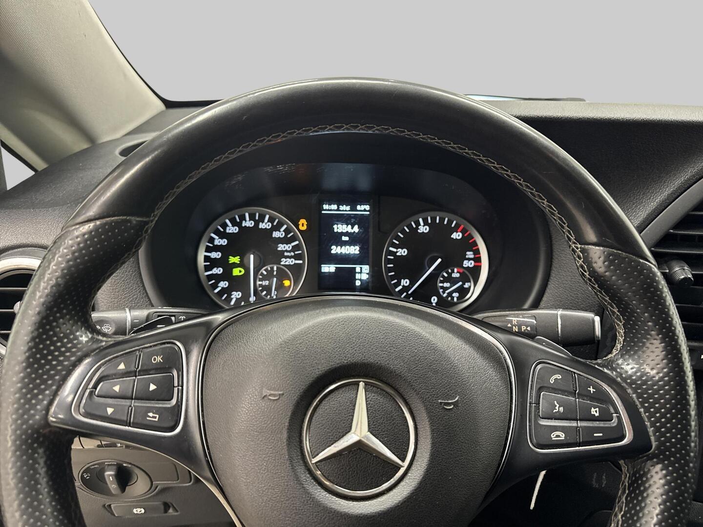 MERCEDES-BENZ Vito 2016