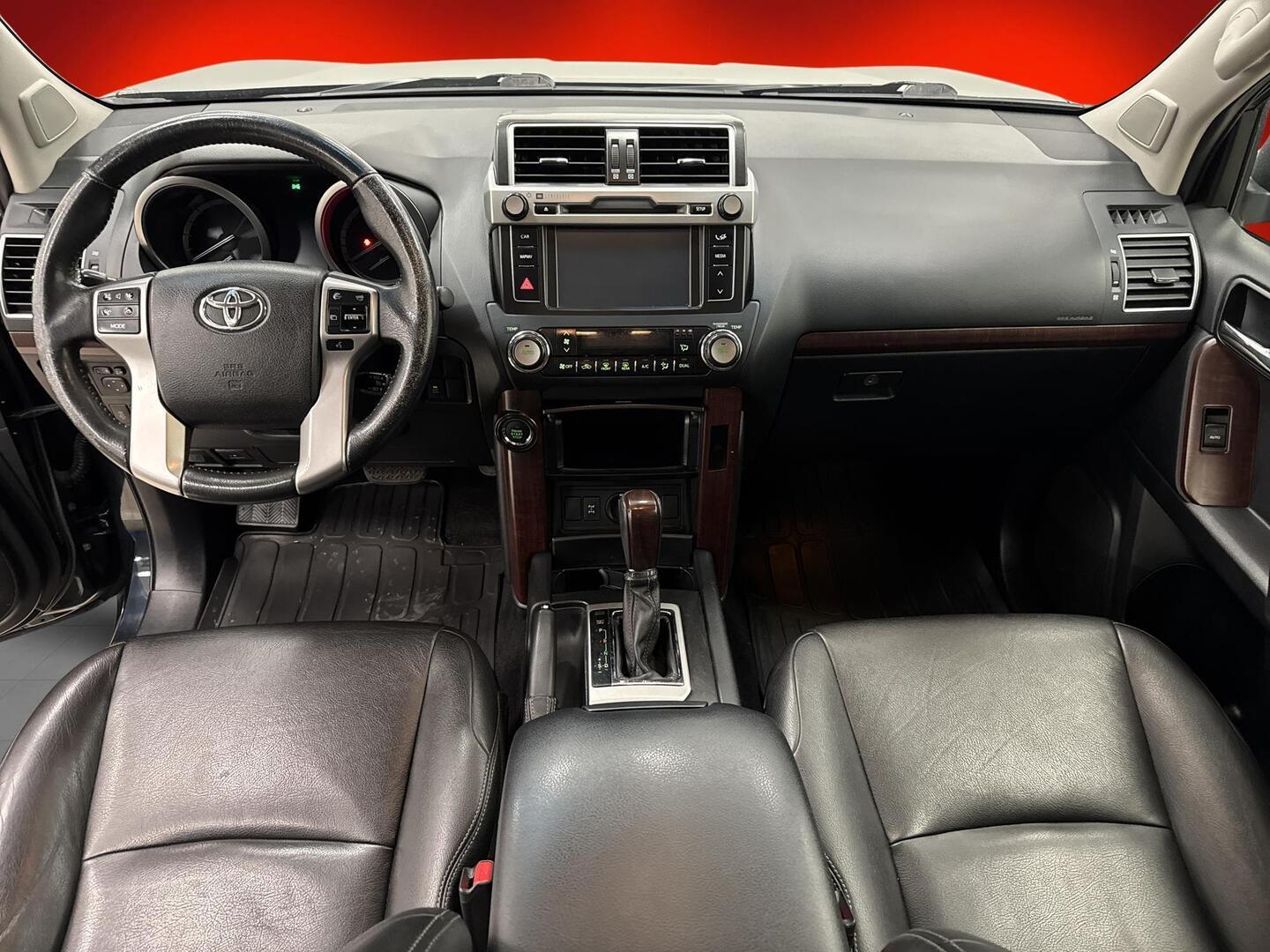 TOYOTA Land Cruiser 2016