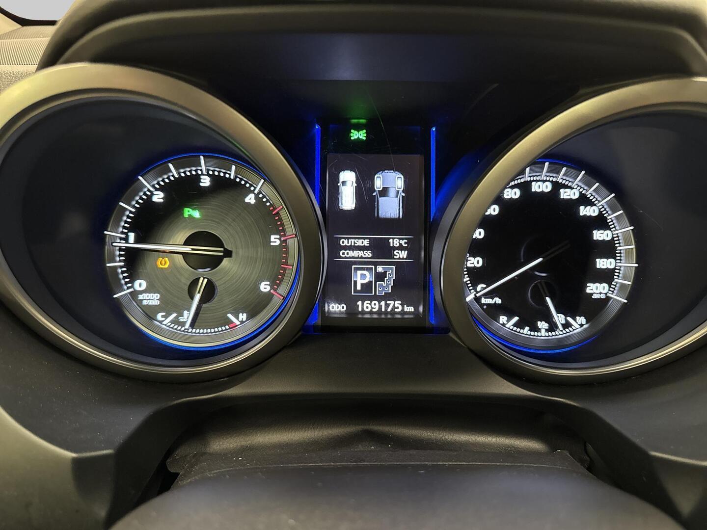 TOYOTA Land Cruiser 2016