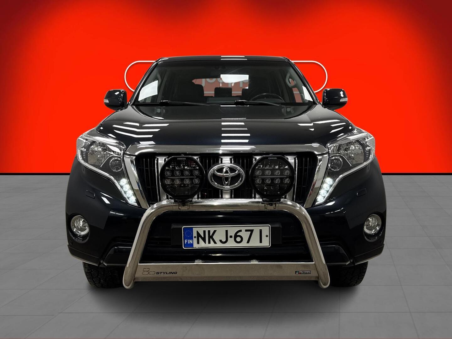 TOYOTA Land Cruiser 2016