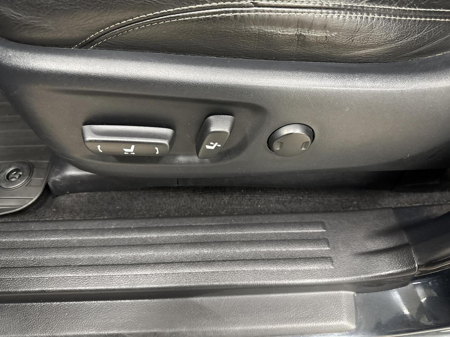 TOYOTA Land Cruiser 2016