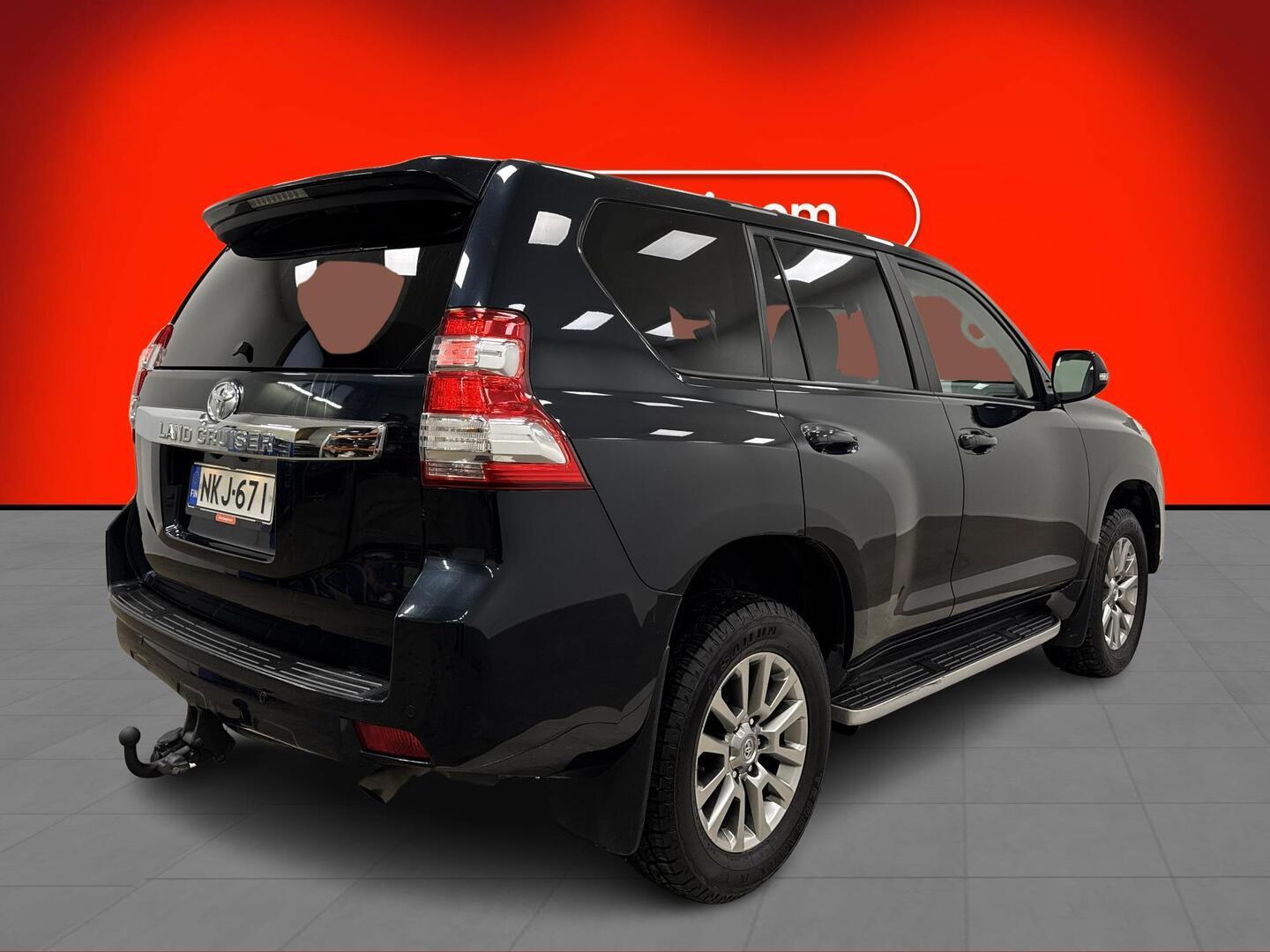 TOYOTA Land Cruiser 2016