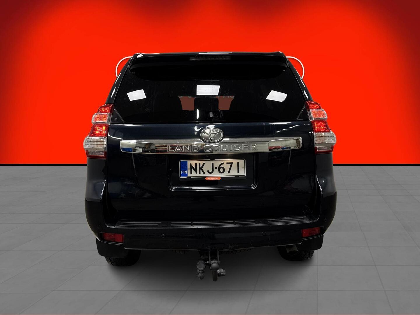 TOYOTA Land Cruiser 2016