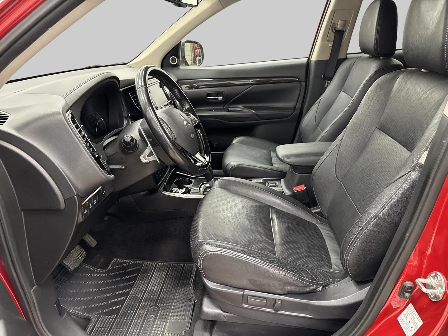 MITSUBISHI Outlander 2017