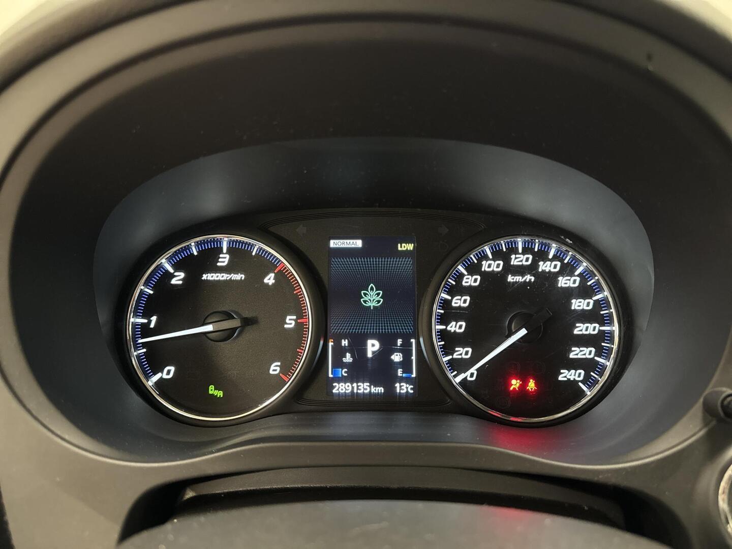 MITSUBISHI Outlander 2017