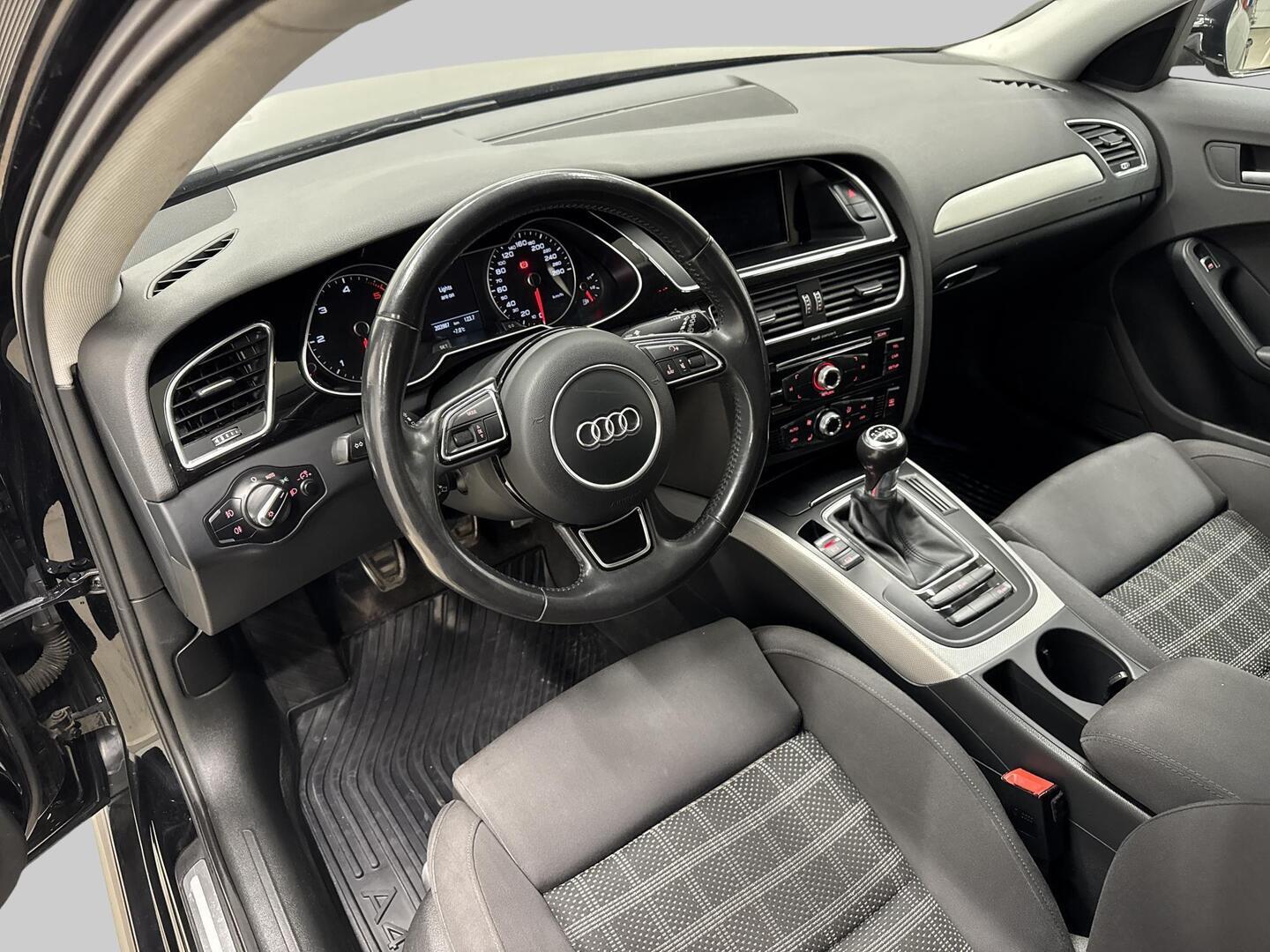AUDI A4 2014