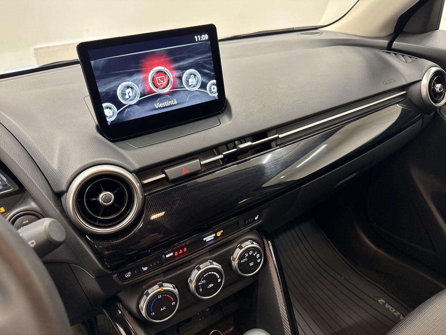 MAZDA 2 2025
