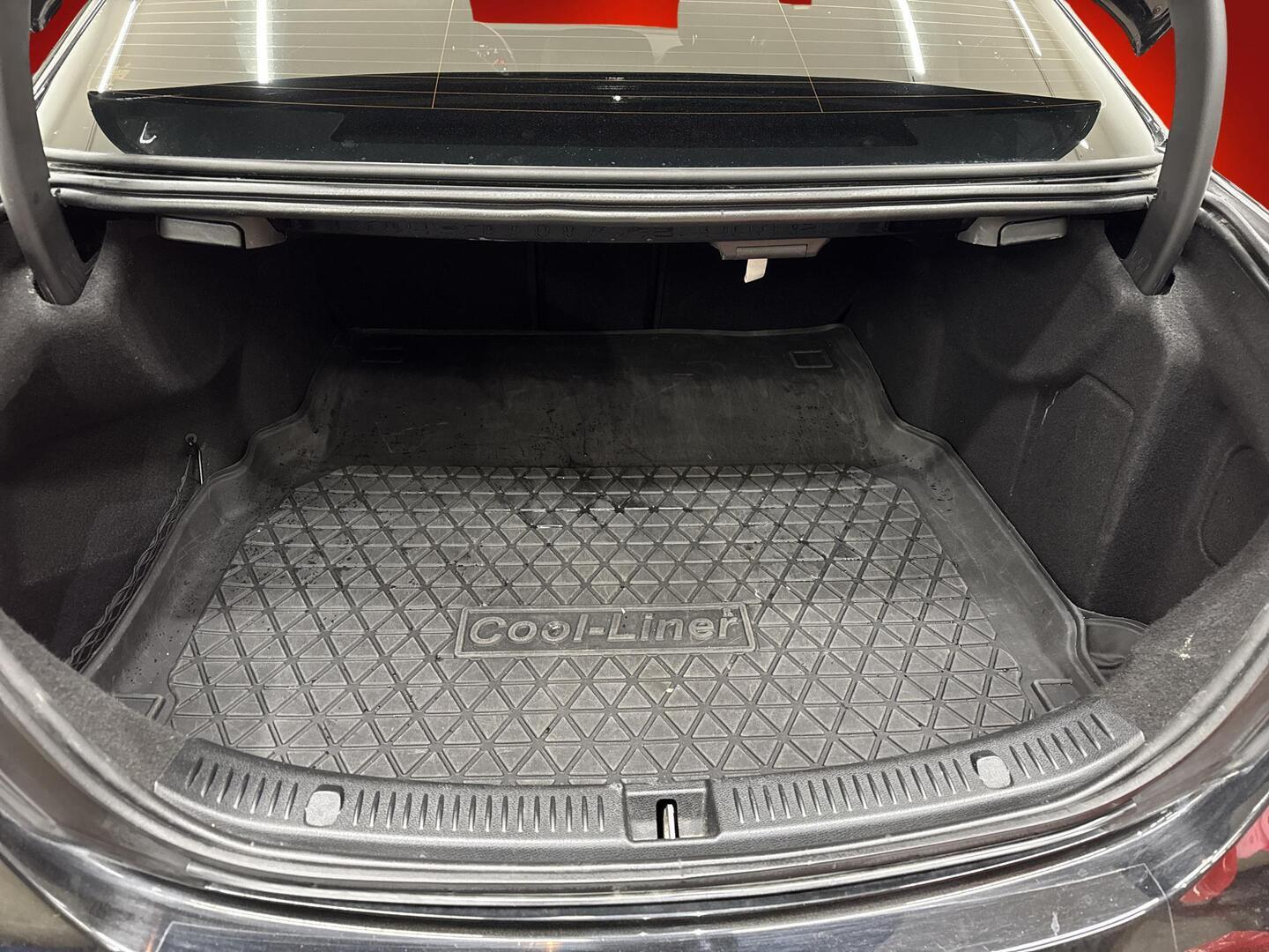 MERCEDES-BENZ E 2018