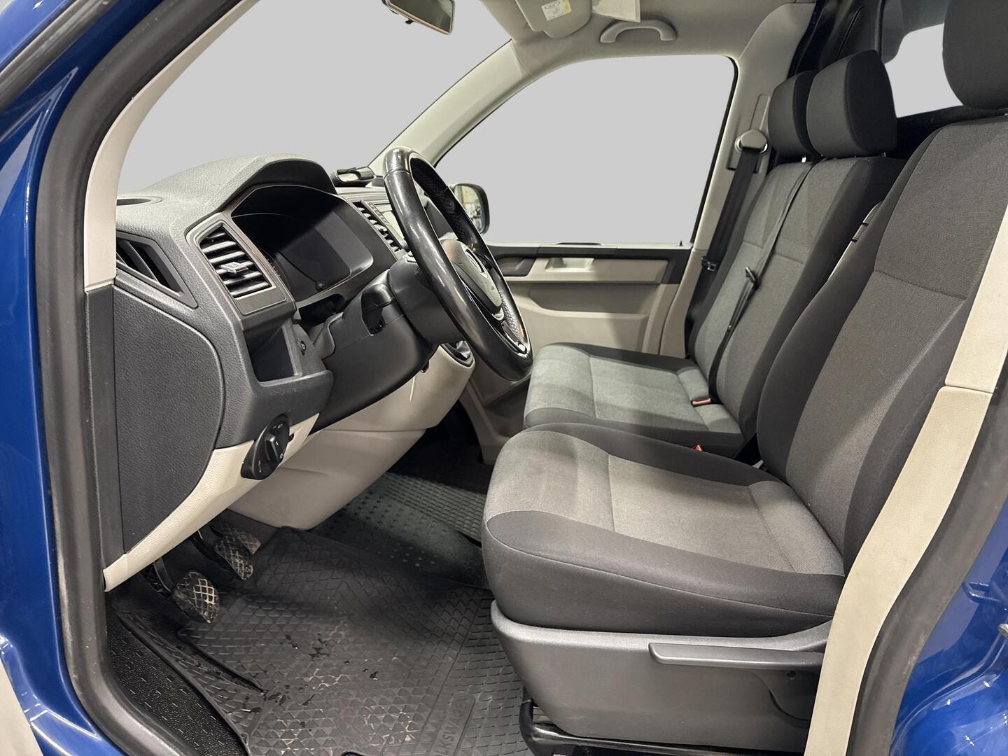 VOLKSWAGEN Transporter 2018