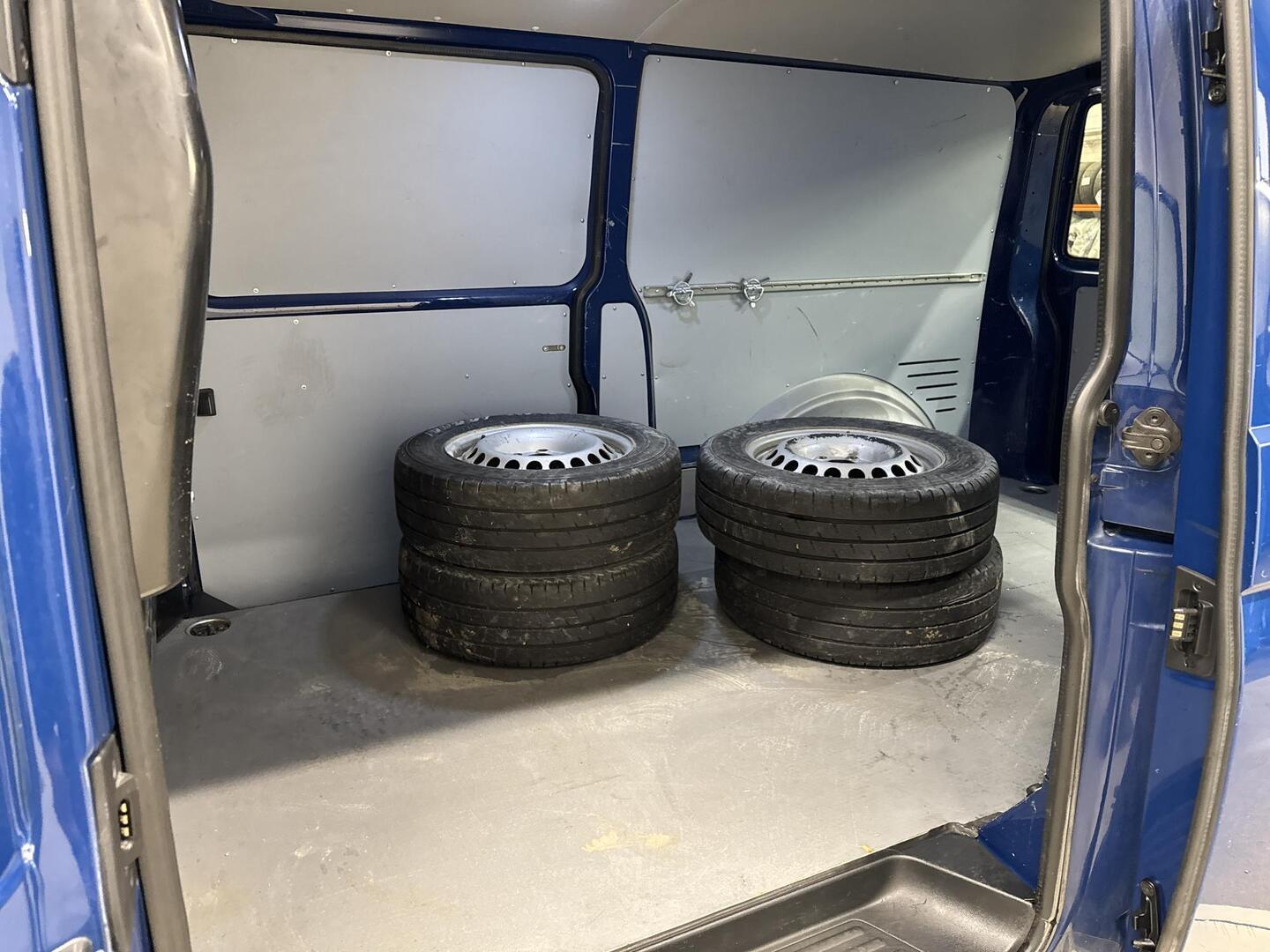 VOLKSWAGEN Transporter 2018