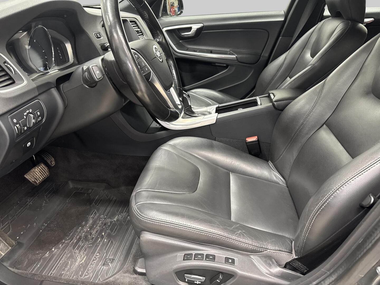 VOLVO V60 Cross Country 2016