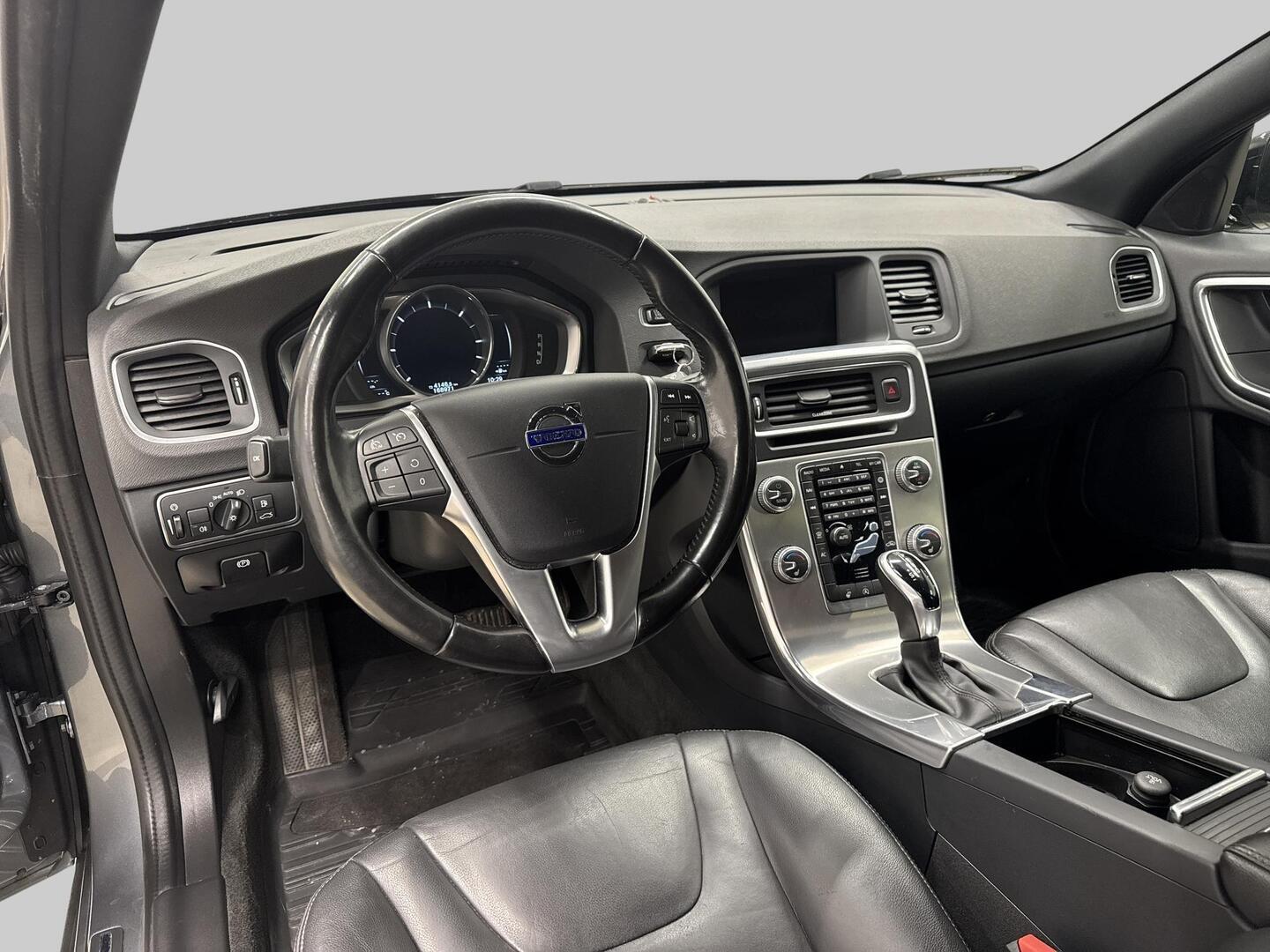 VOLVO V60 Cross Country 2016