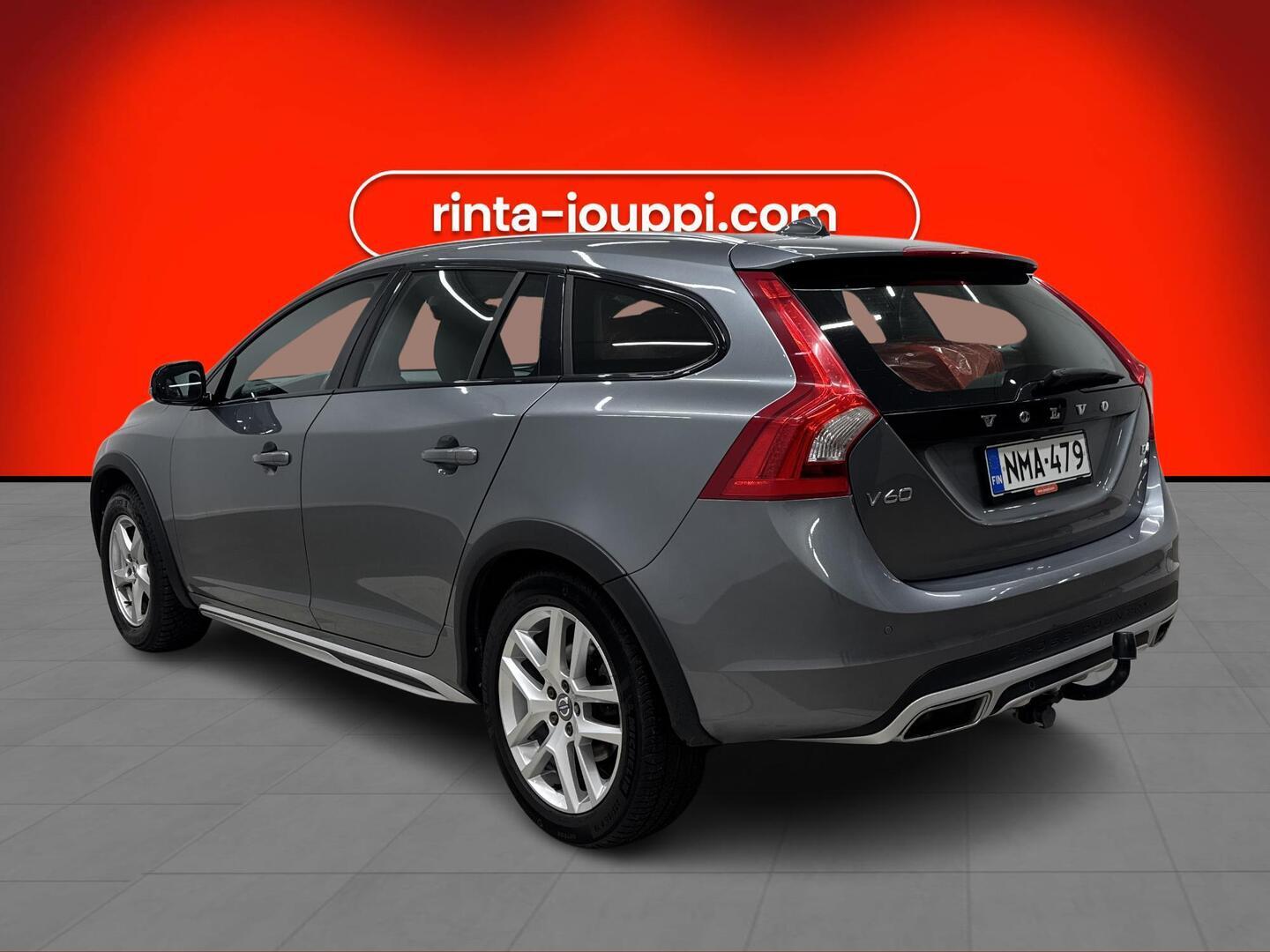 VOLVO V60 Cross Country 2016