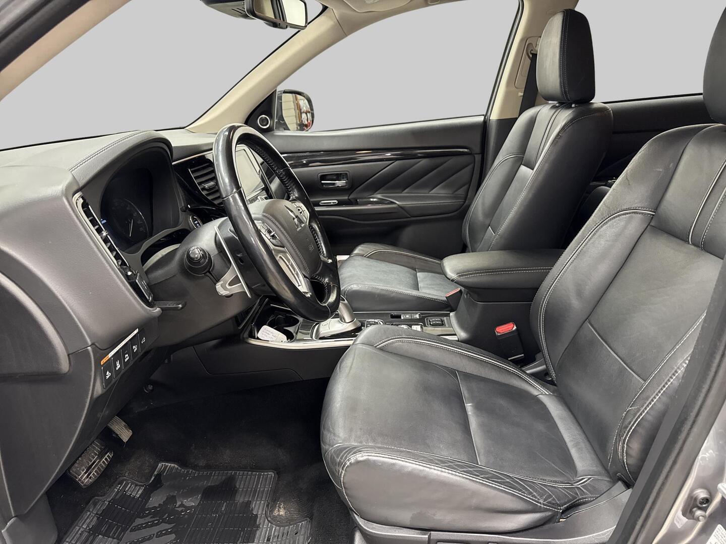 MITSUBISHI OUTLANDER PHEV 2018