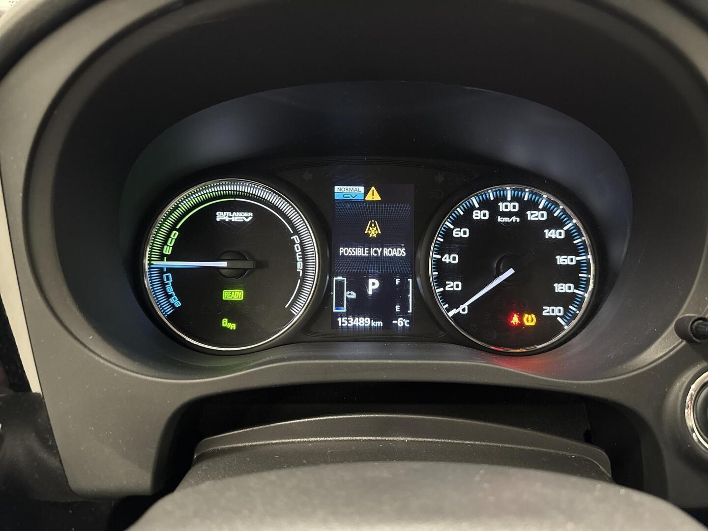 MITSUBISHI OUTLANDER PHEV 2018