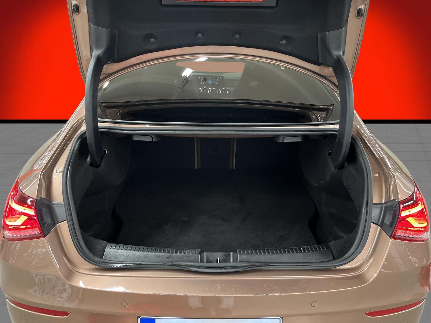 MERCEDES-BENZ CLA 2023