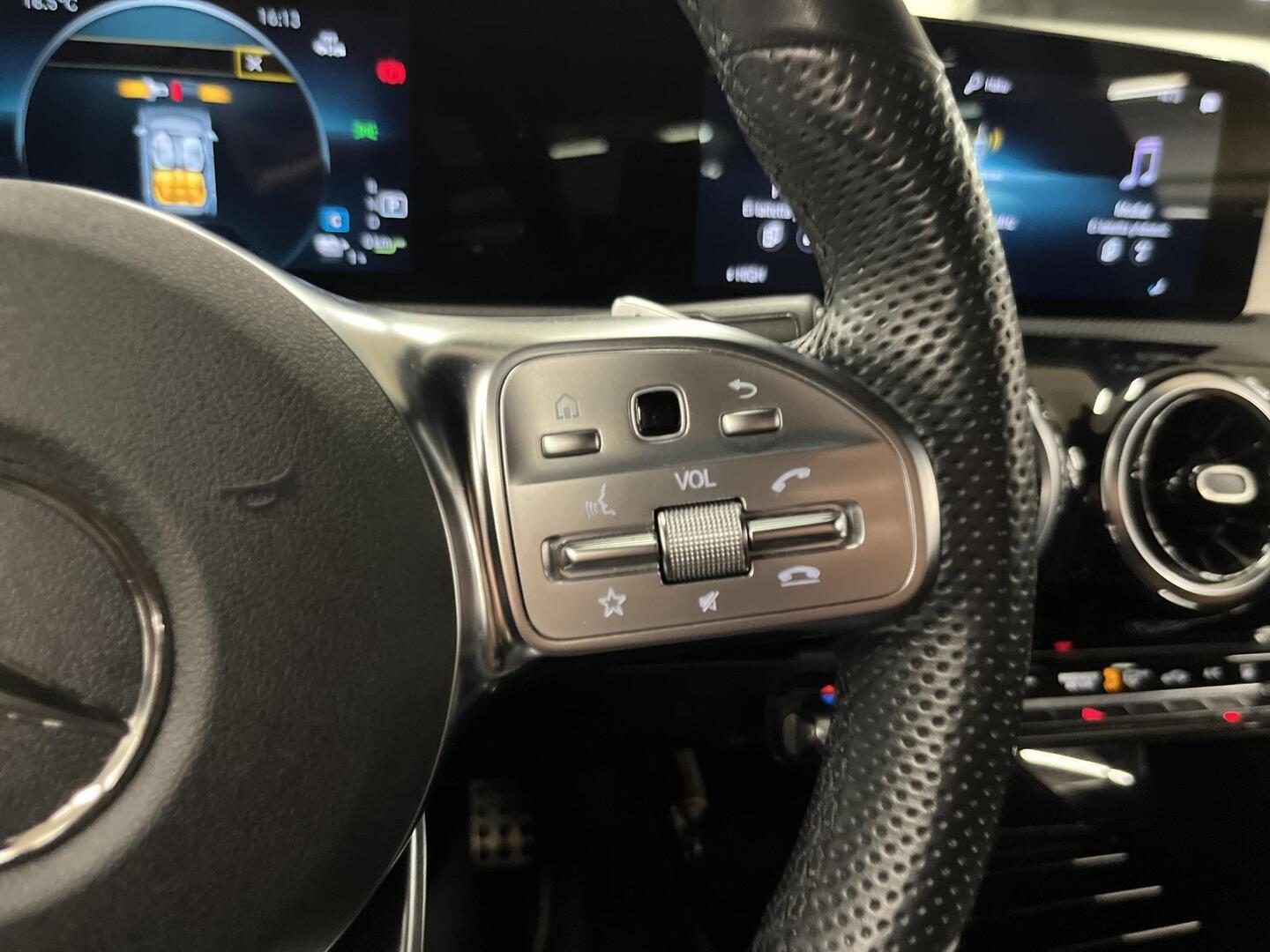 MERCEDES-BENZ CLA 2023