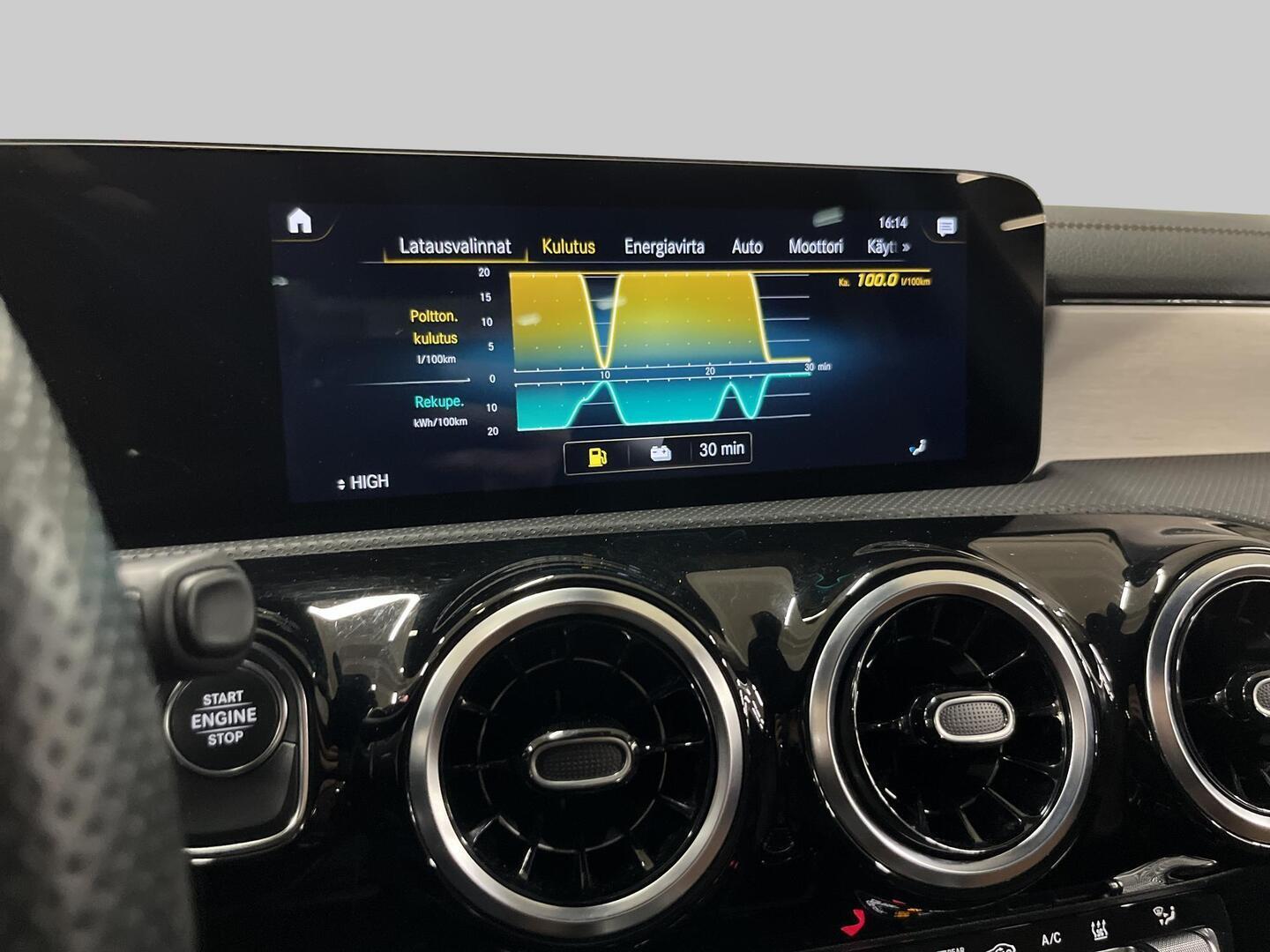 MERCEDES-BENZ CLA 2023