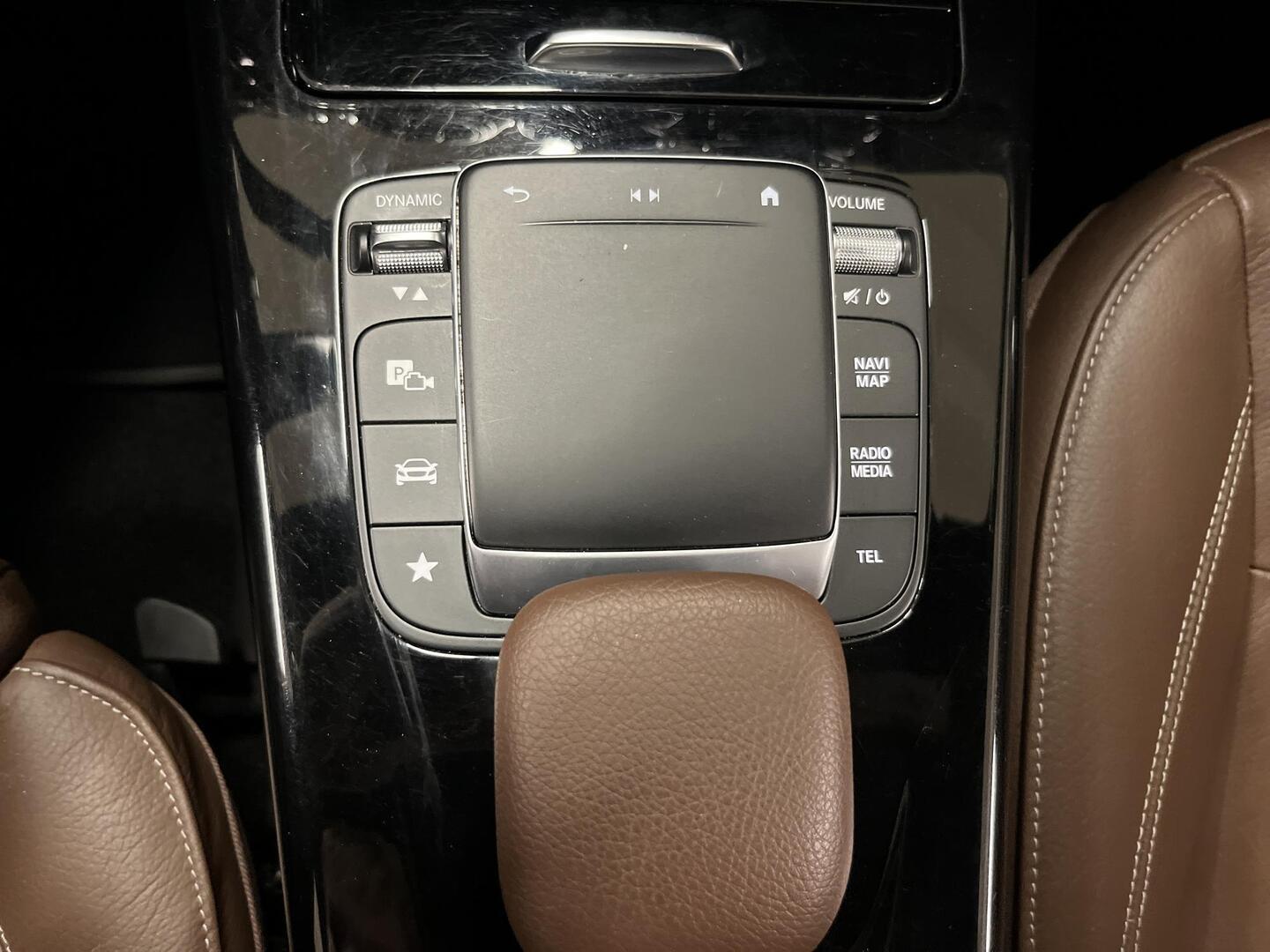 MERCEDES-BENZ CLA 2023