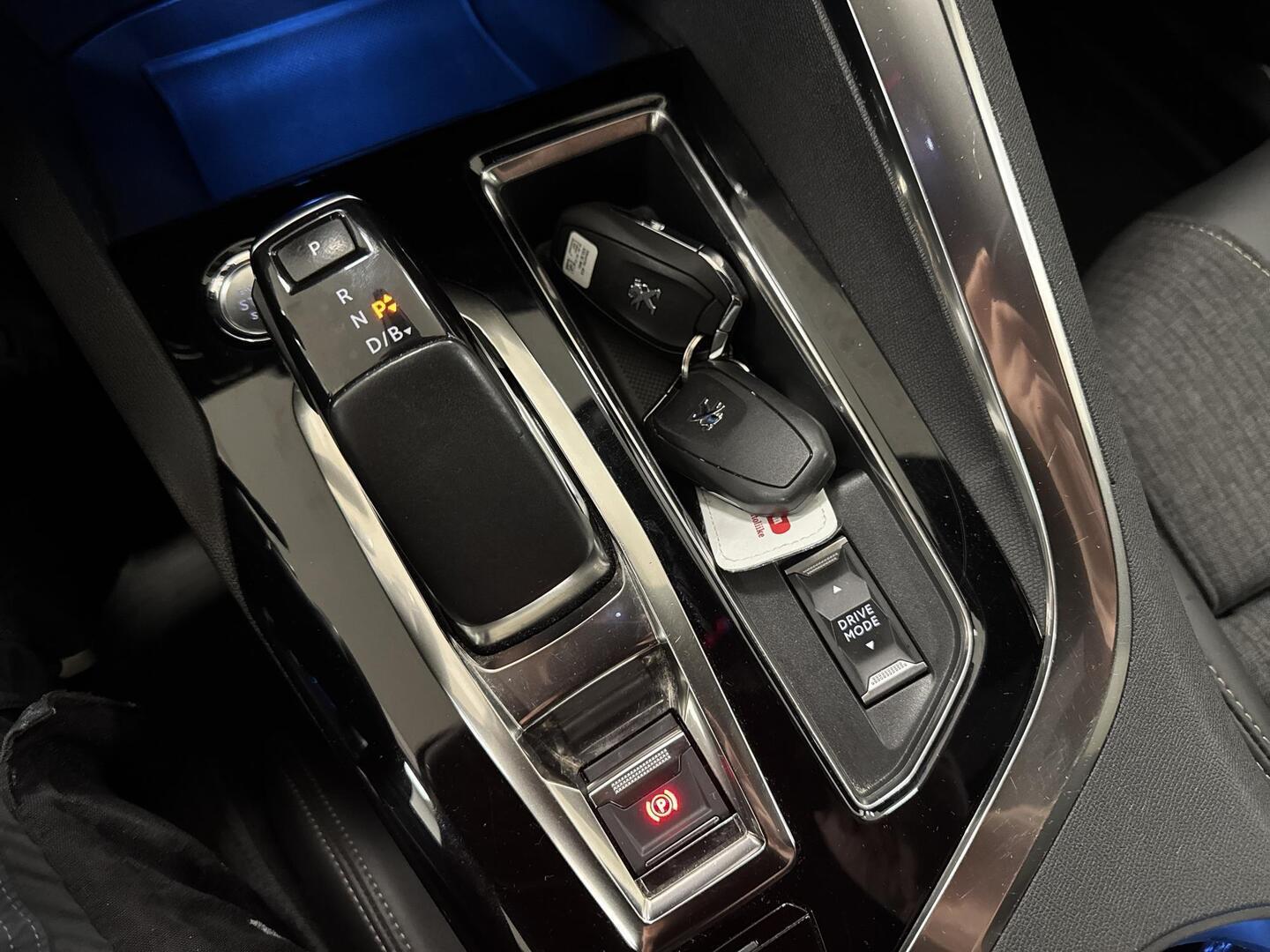 PEUGEOT 3008 2020