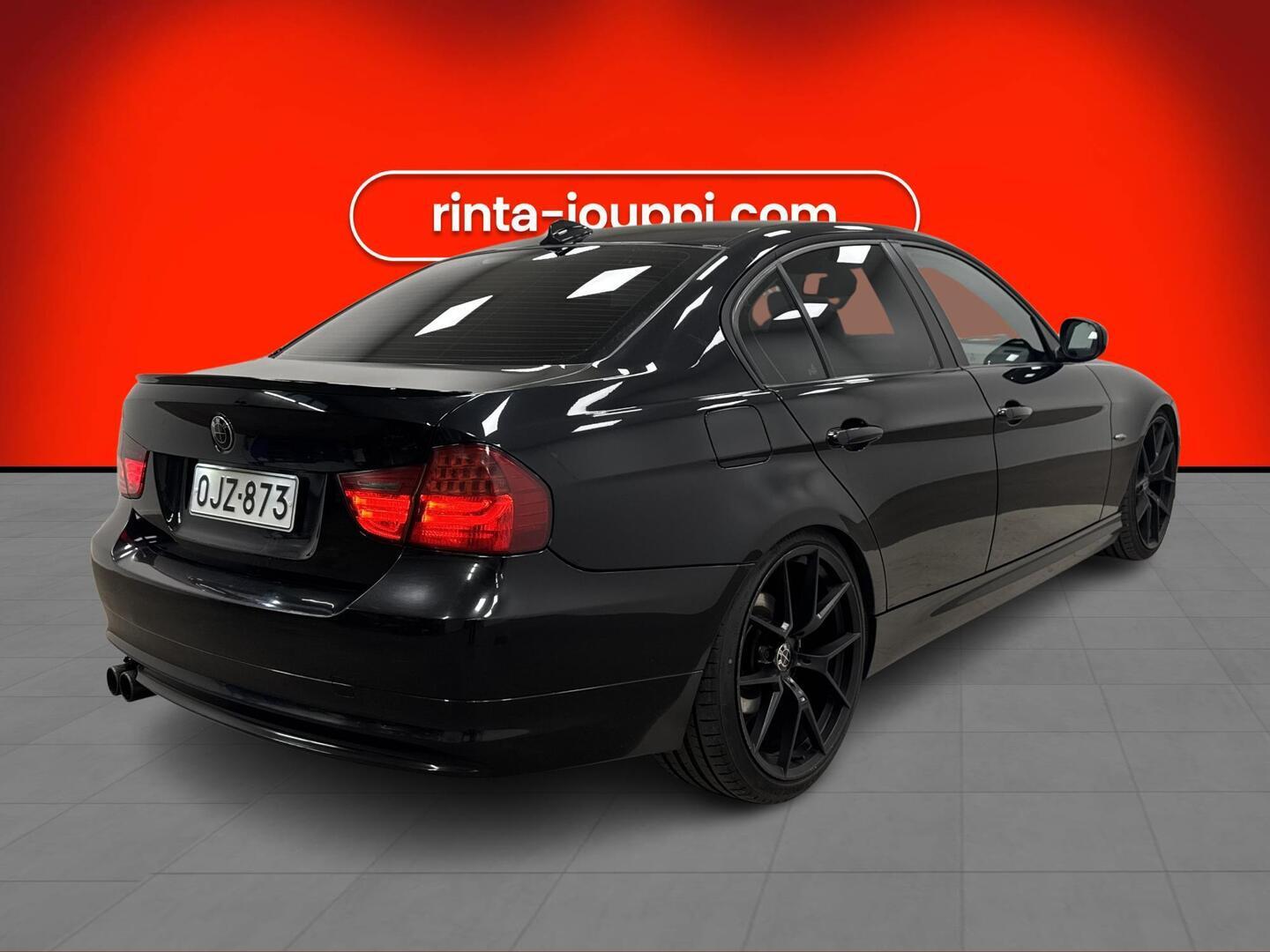 BMW 320 2010