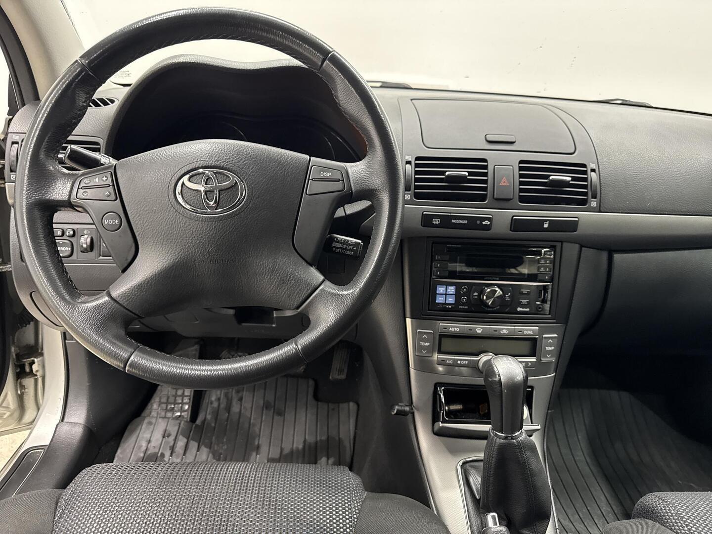 TOYOTA Avensis 2008
