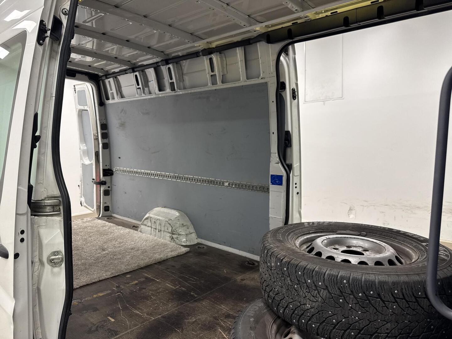VOLKSWAGEN Crafter 2014