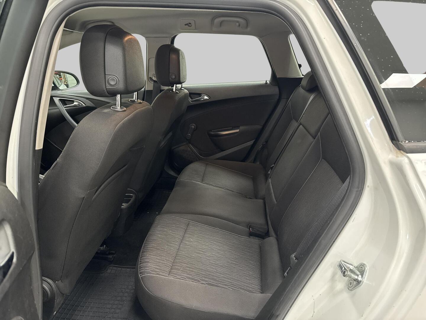 OPEL Astra 2013