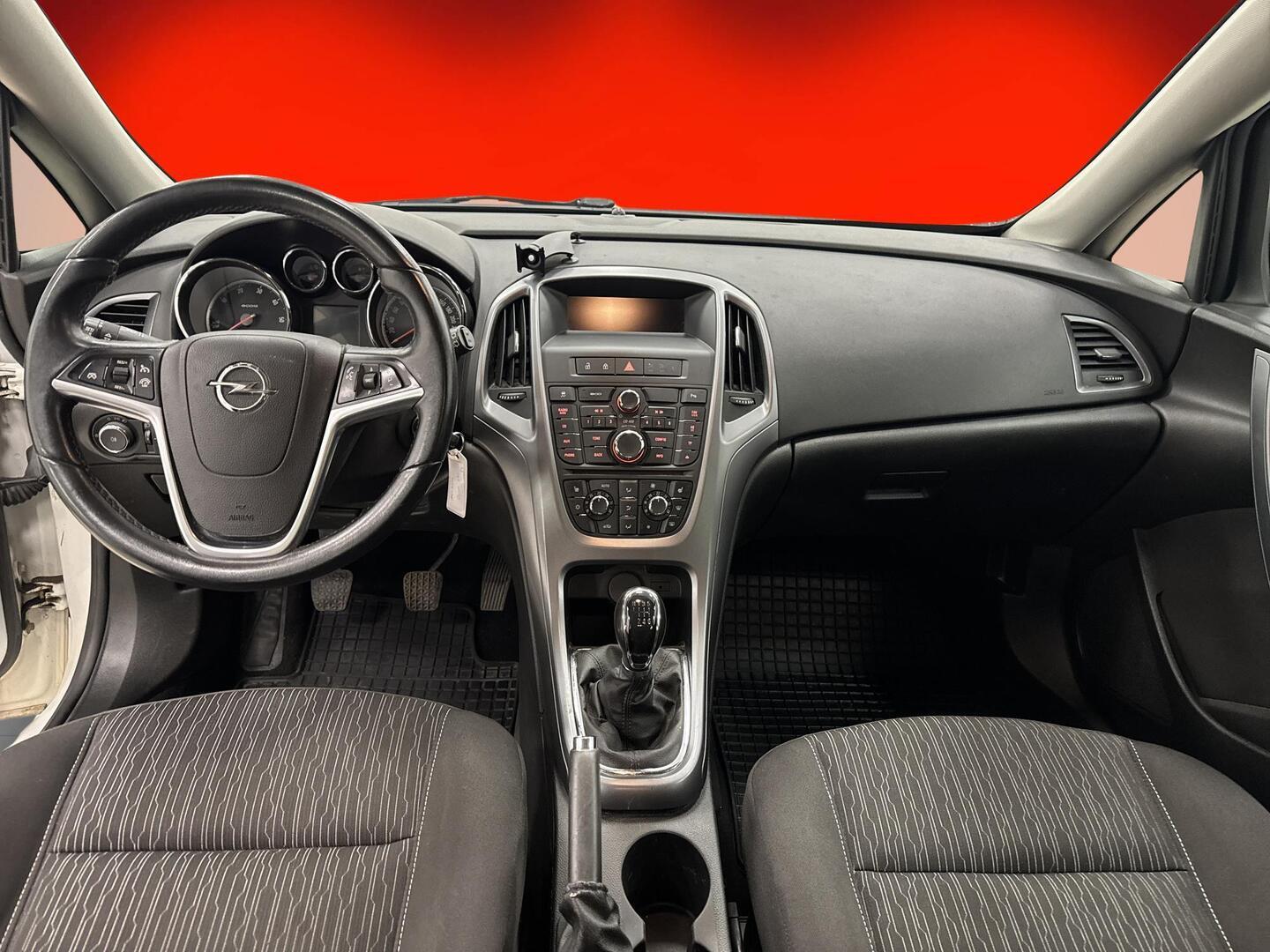 OPEL Astra 2013