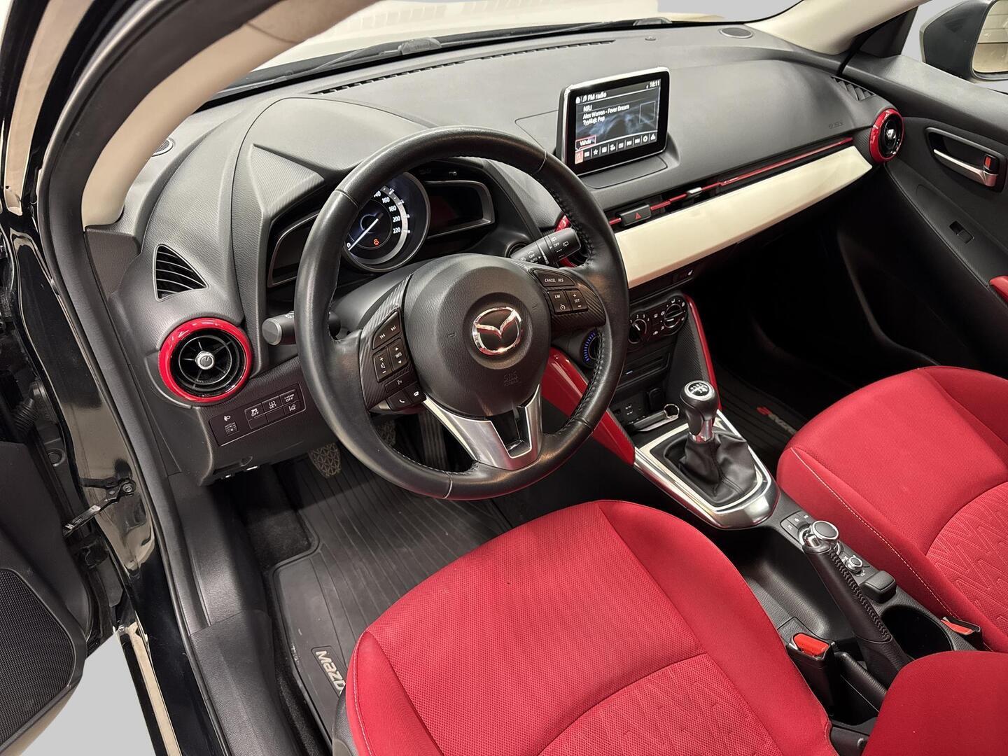MAZDA 2 2016