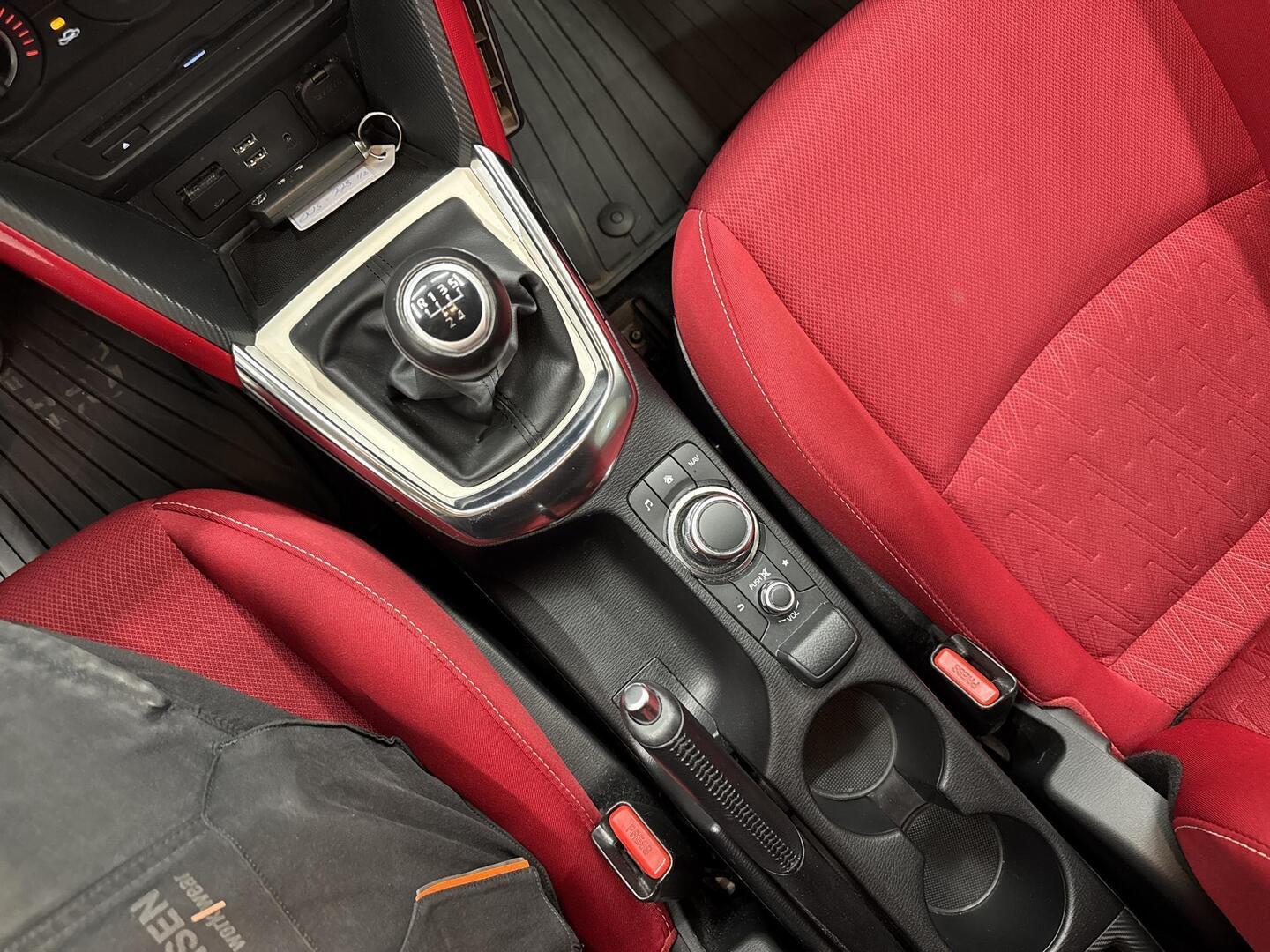 MAZDA 2 2016