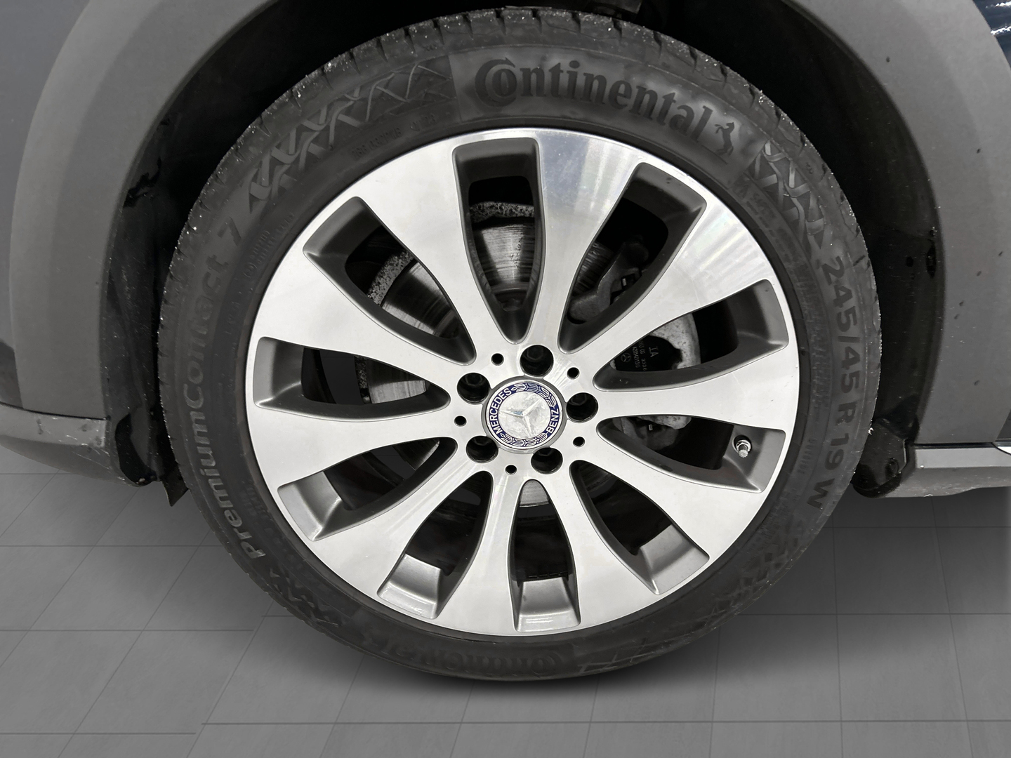 MERCEDES-BENZ E 2017