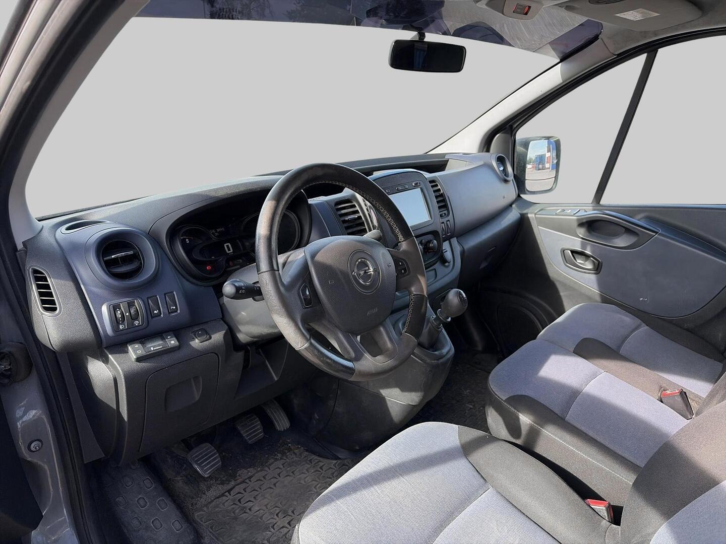 OPEL VIVARO 2017