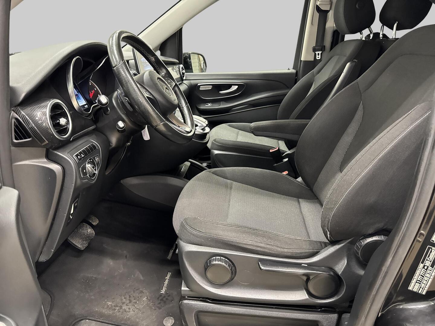 MERCEDES-BENZ V 2015