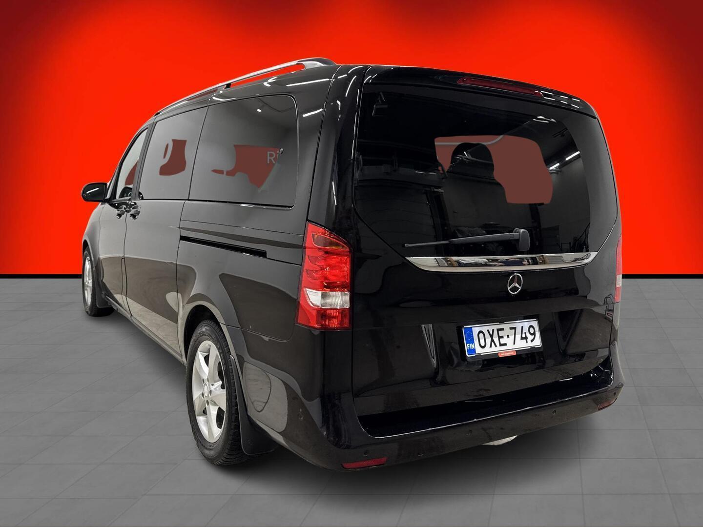 MERCEDES-BENZ V 2015