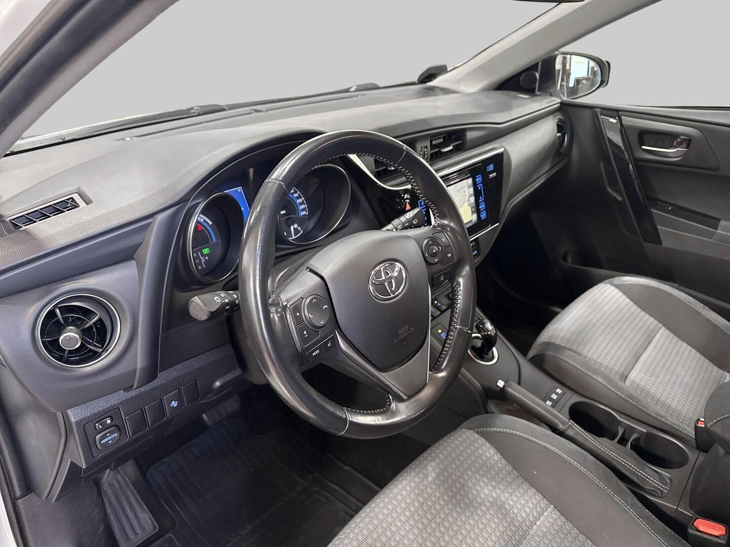 TOYOTA Auris 2018