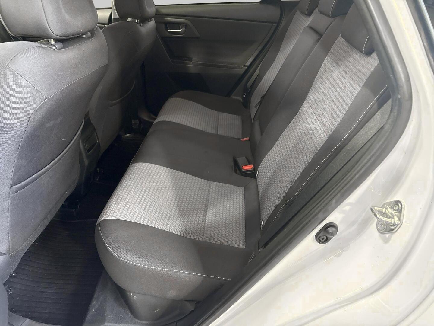 TOYOTA Auris 2018
