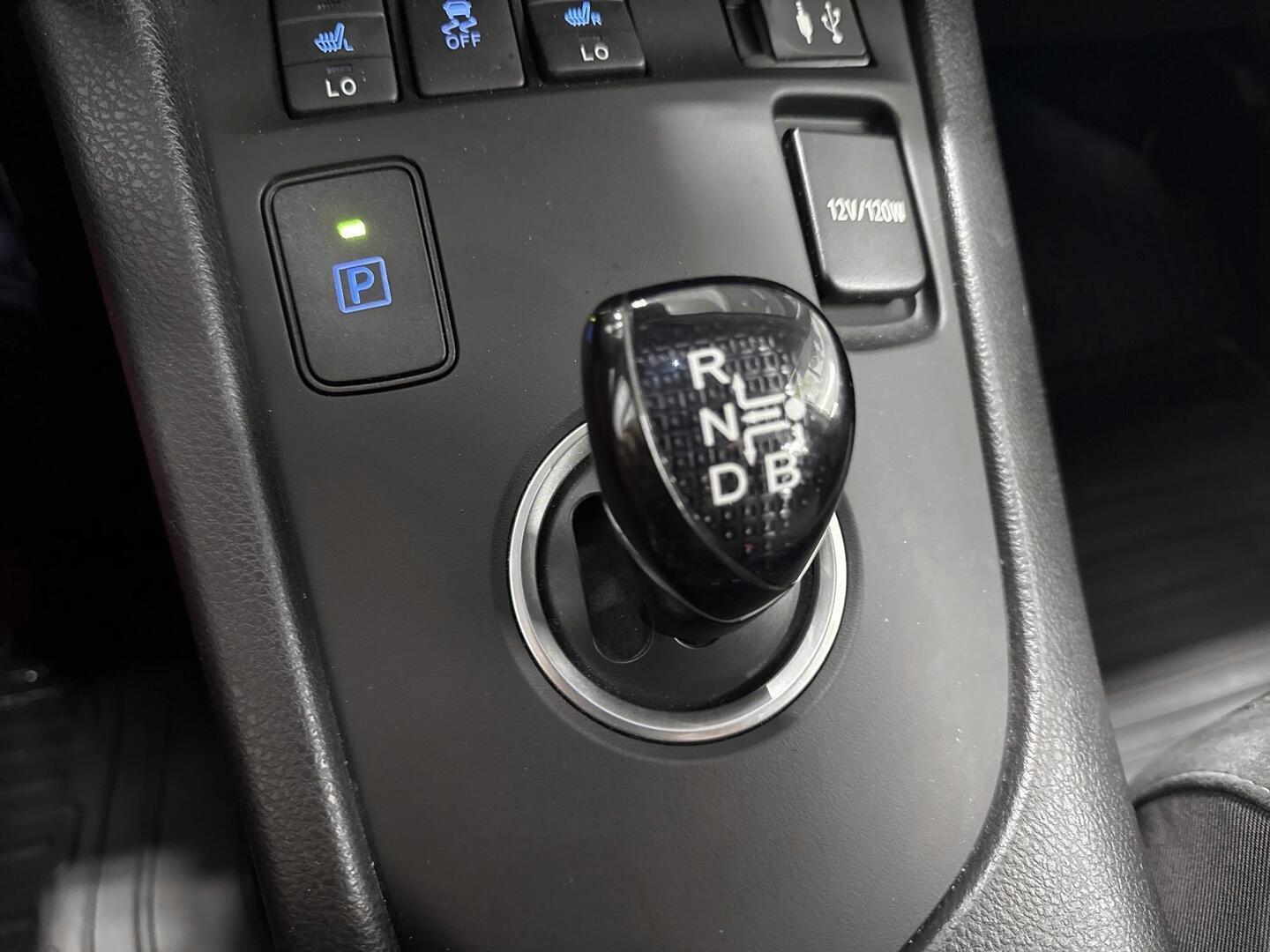 TOYOTA Auris 2018
