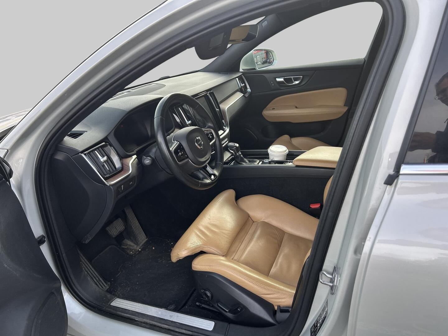 VOLVO V60 2019