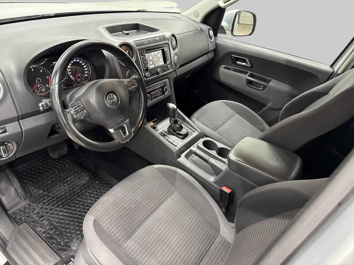 VOLKSWAGEN Amarok 2014